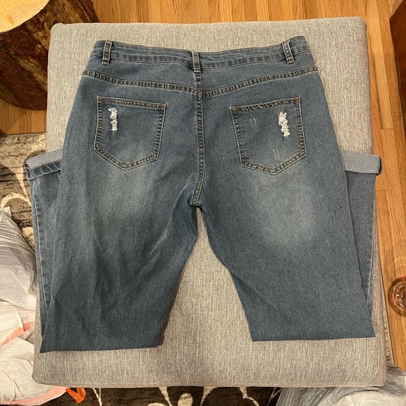 NWOT. Jeans. Cropped and distressed. - Picture 2 of 2